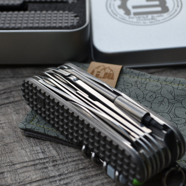 TITAN - HARDFRAGGED used wash - extrem griffig - ti - Griffschalen oder montiertes Taschenmesser - Titan Grade 5  (Ti 6AI 4V) - 91mm